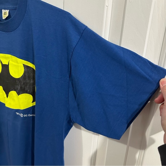 Batman Logo Blue T-Shirt - Picture 5 of 10
